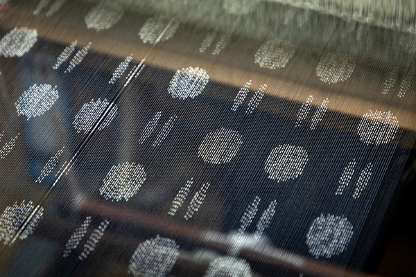 全国に誇りたい都城メイドの大島紬や薩摩絣を製作「東郷織物」